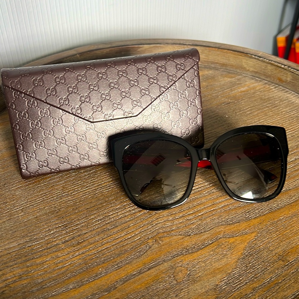 Black and Tortoise Large Frame Gucci Sunglasses